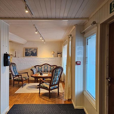 Hotel Risoyhamn Kafe Extérieur photo